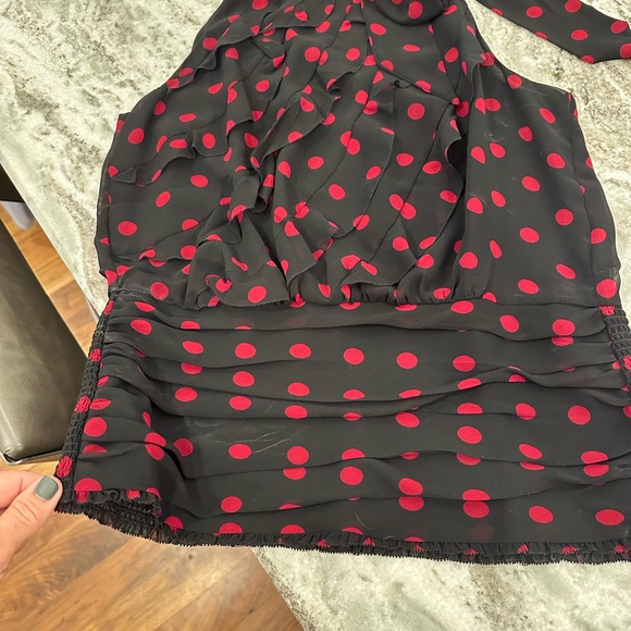 Sleeveless blk/cranberry polka-dot top! - Picture 6 of 8